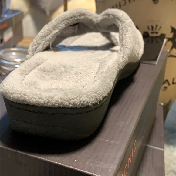 vionic terry thong slippers